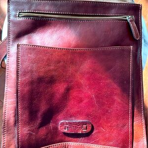 Italian designer back pack, with lined and padded laptop pouch. Made in 🇮🇹